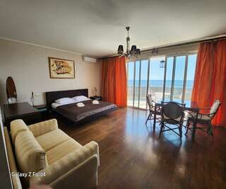 Гостевой дом Рубензон Утес Двухместный номер с 1 кроватью и балконом, вид на море-1